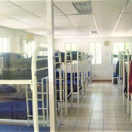 Luneta Dormitory - Hostel Manila Bagian luar foto
